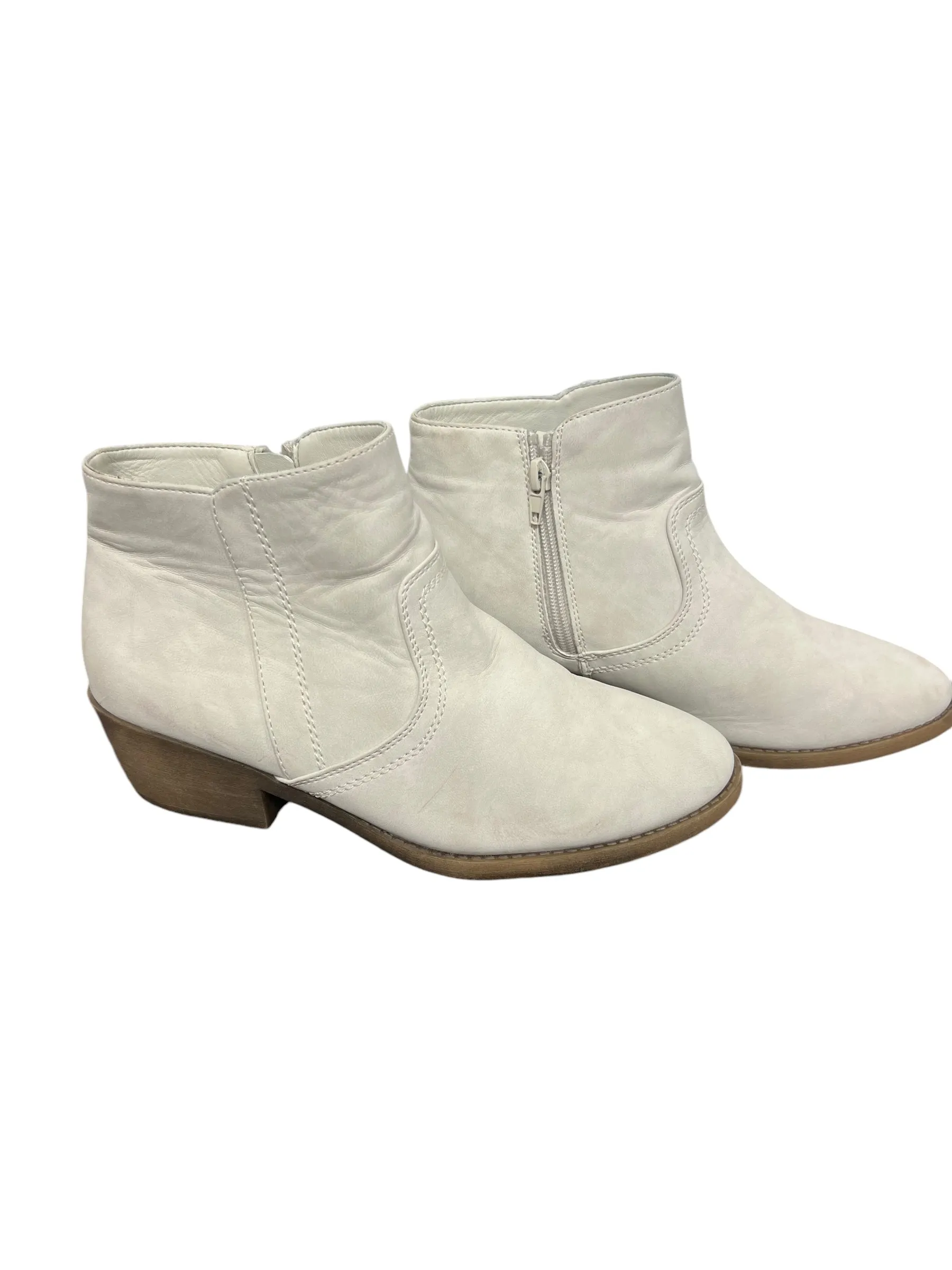 Boots Ankle Flats By Maurices In Grey, Size: 8.5