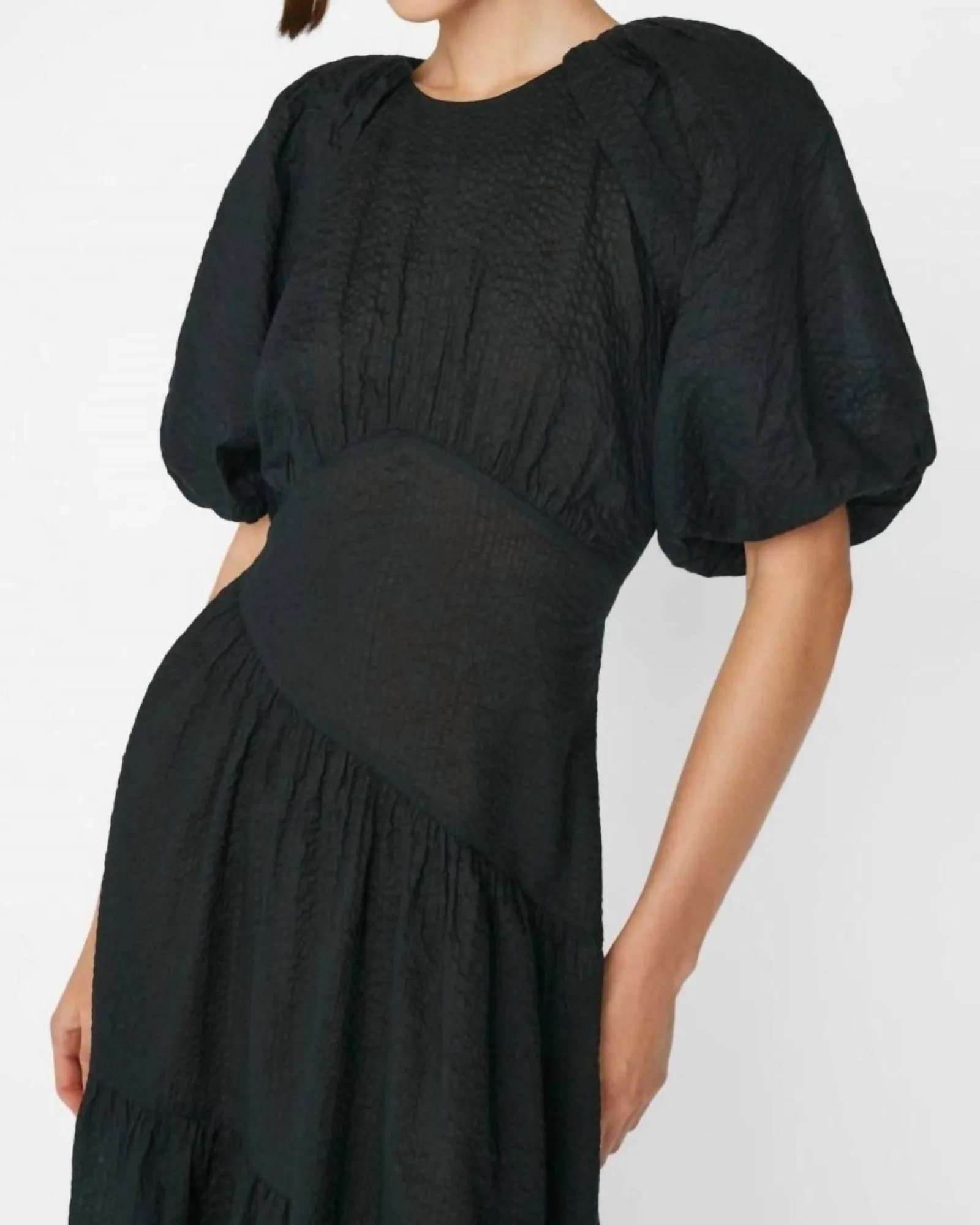 Gathered Seam Puff Sleeve Dress in Noir | Noir