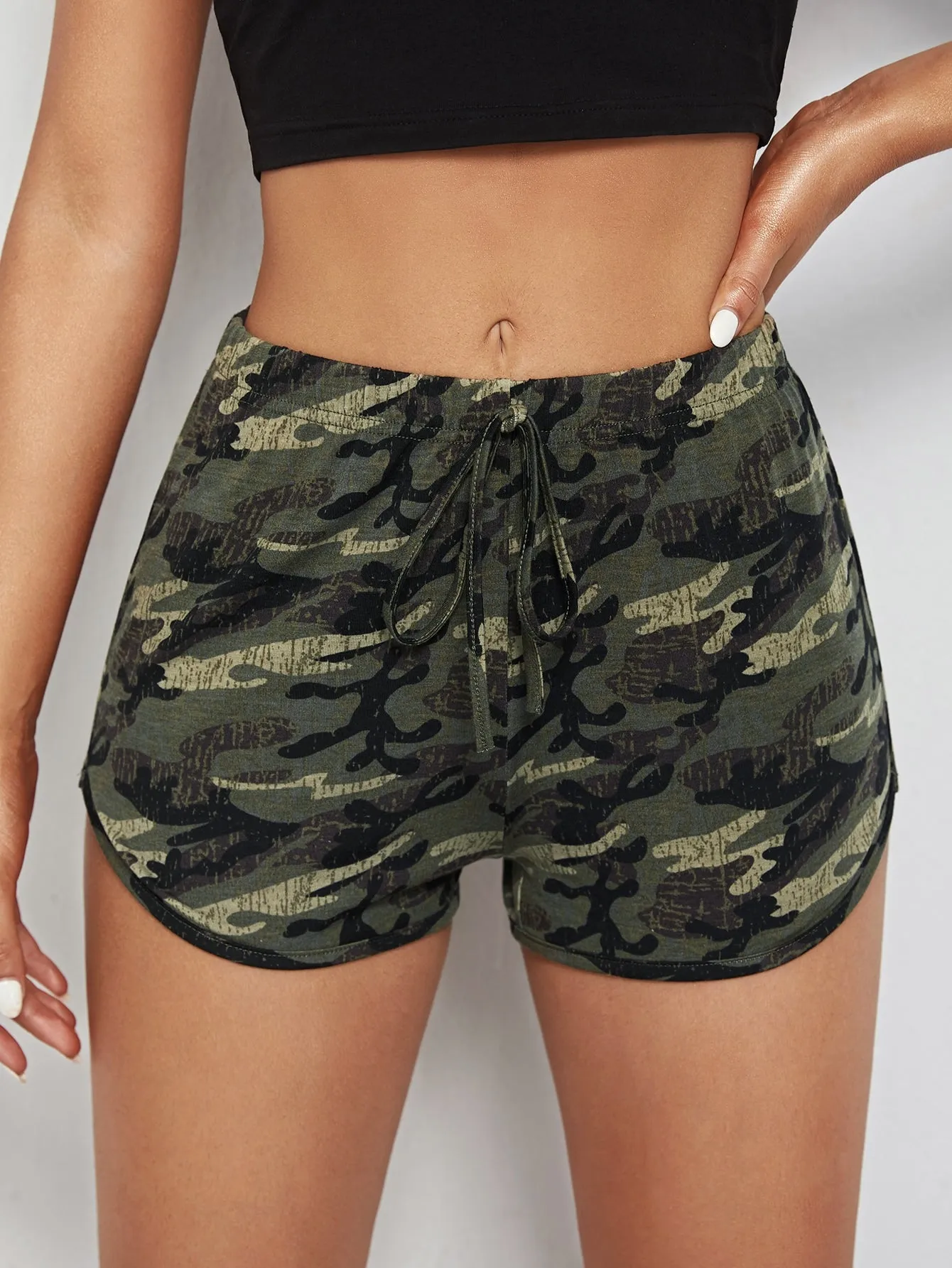 Sporty Camo Knot Natural Women Shorts