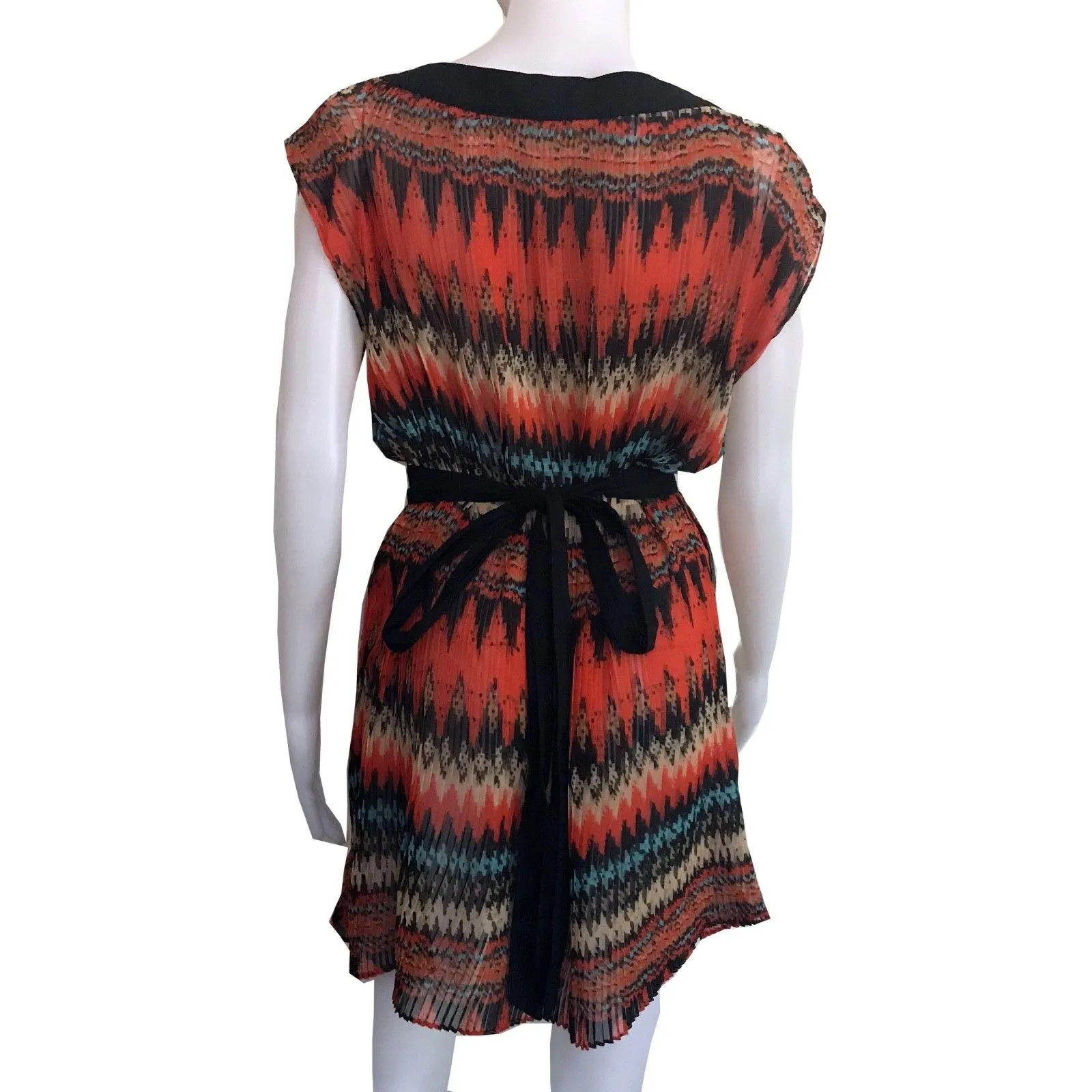 Vintage 1970s Aztec Print Pleated Tunic Dress